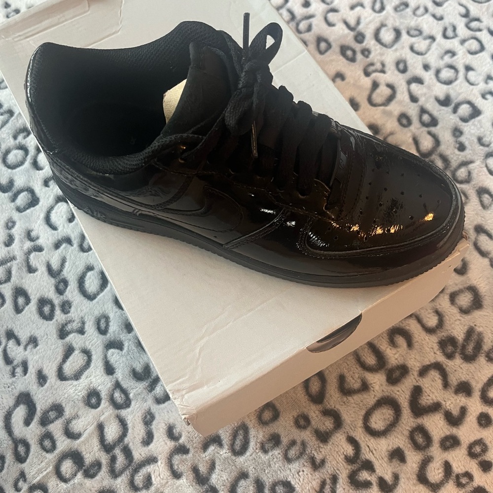Nike Glossy Black Men's Sneakers